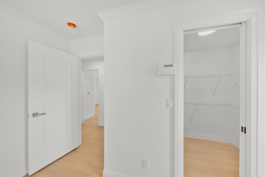 14 Primary Bedroom Suite (2)