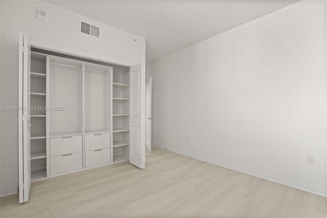 На продажу: $344,900 (3 спален, 2 ванн, 0 Квадратных фут)