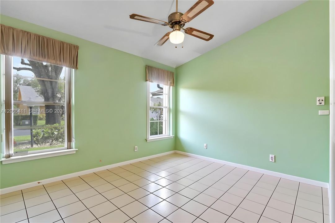 Active With Contract: $319,999 (2 beds, 2 baths, 1599 Square Feet)