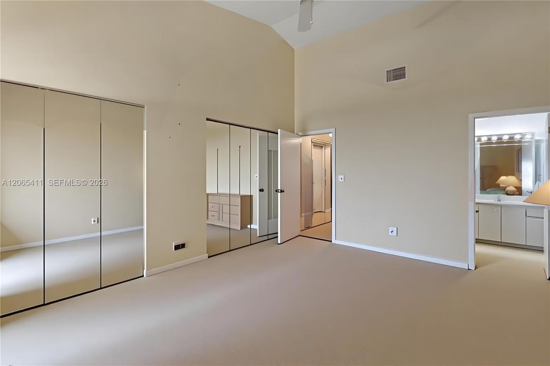 Active With Contract: $319,999 (2 beds, 2 baths, 1599 Square Feet)