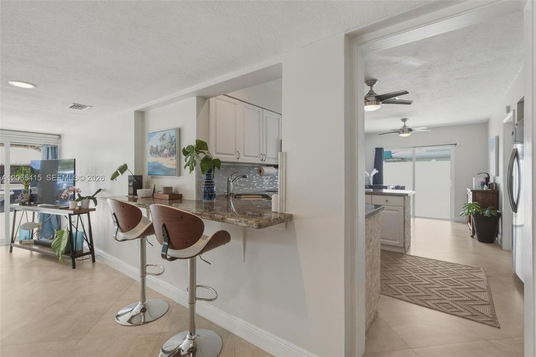 For Sale: $1,425,000 (3 beds, 2 baths, 1923 Square Feet)