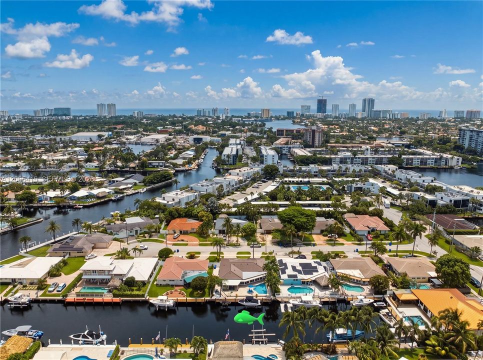 For Sale: $1,425,000 (3 beds, 2 baths, 1923 Square Feet)