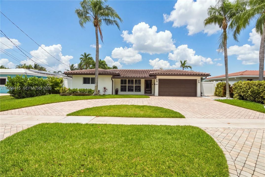 For Sale: $1,425,000 (3 beds, 2 baths, 1923 Square Feet)