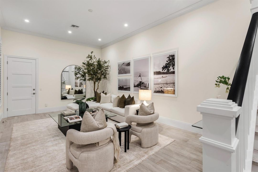 SITTING_ROOM_EB