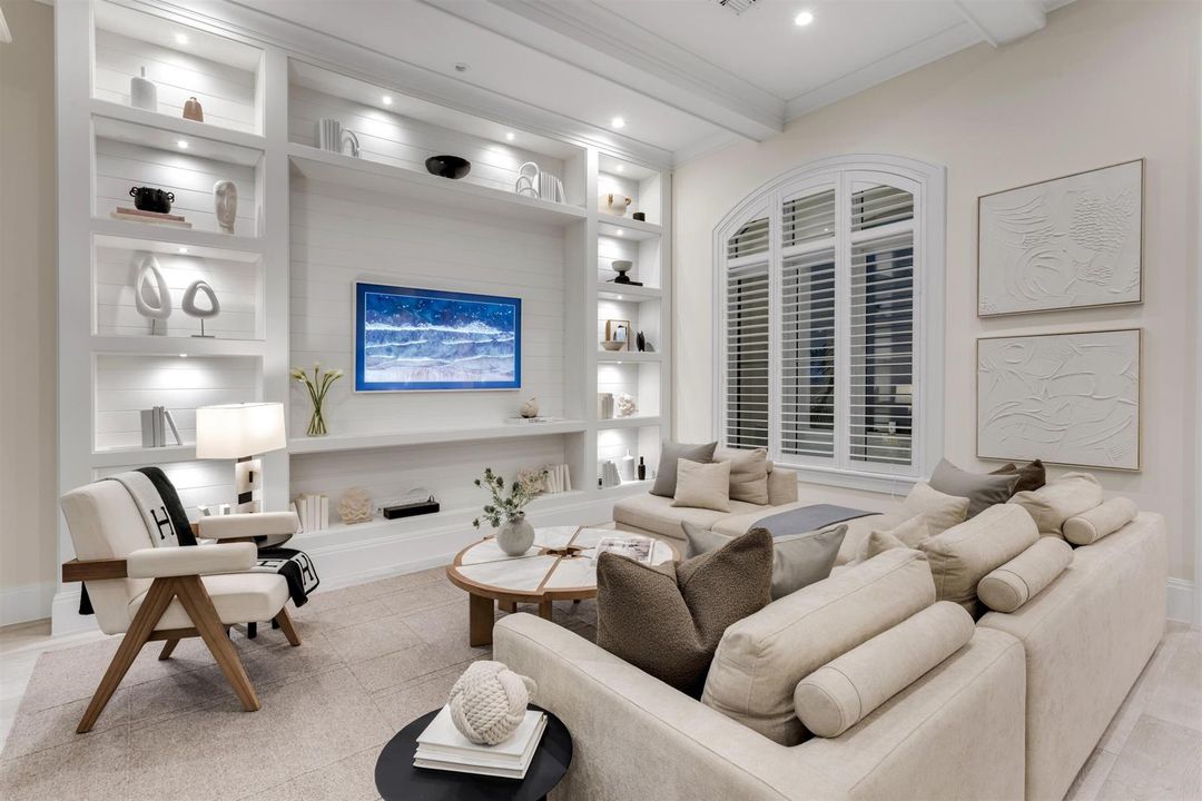 FAMILY_ROOM_LOOKING_OUT_EB