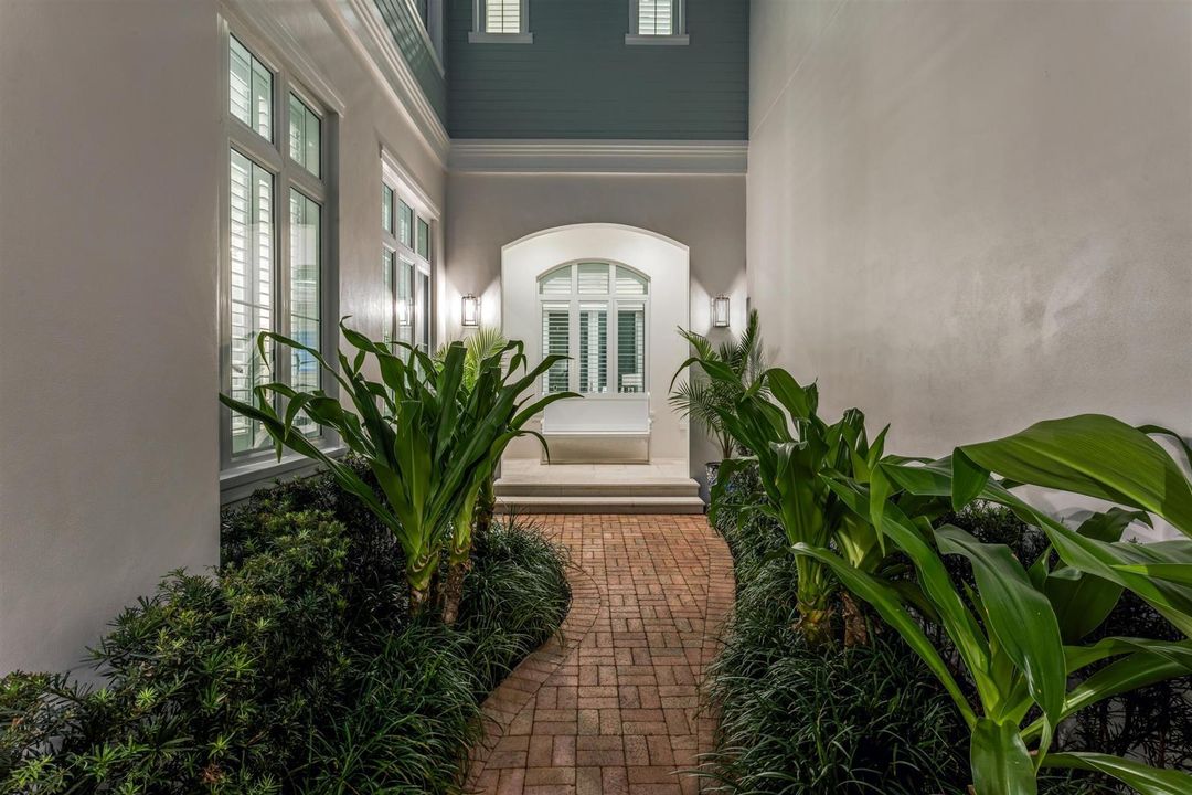 ENTRANCE_DETAIL_EB