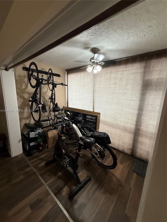 For Sale: $249,900 (2 beds, 2 baths, 1010 Square Feet)