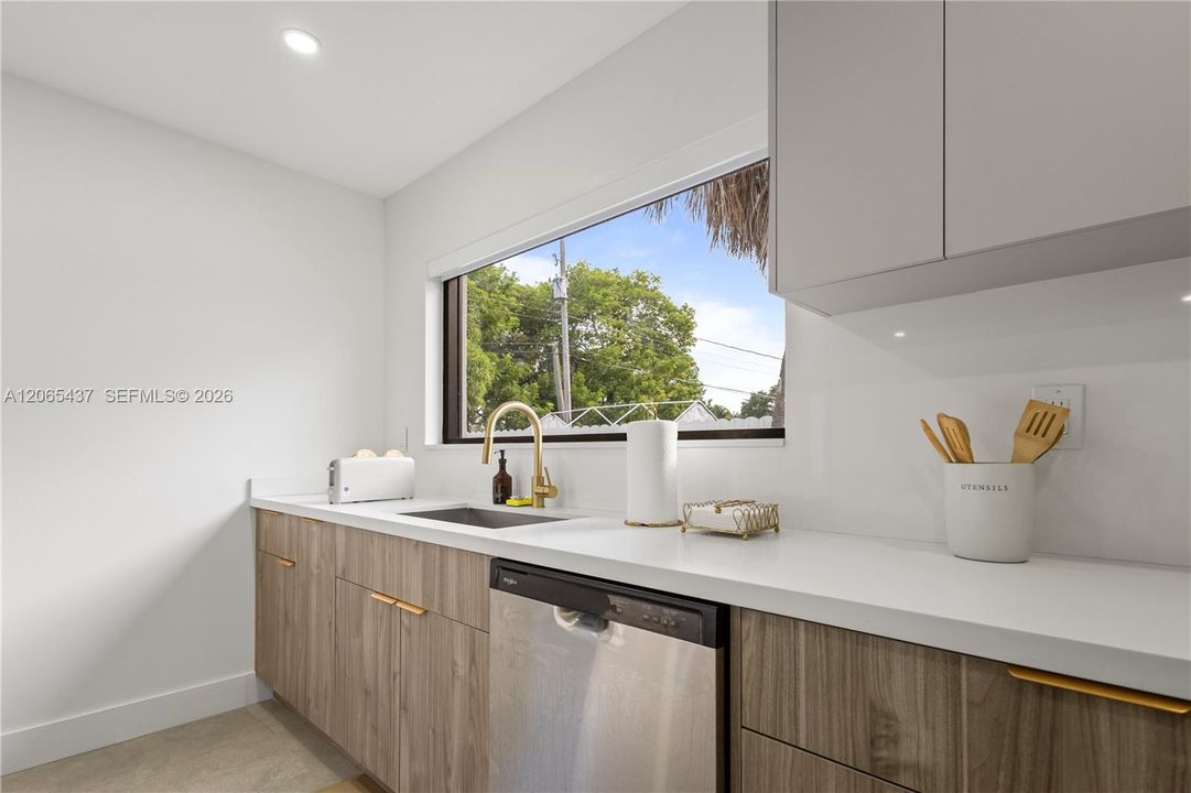 Activo con contrato: $600,000 (4 camas, 3 baños, 1851 Pies cuadrados)
