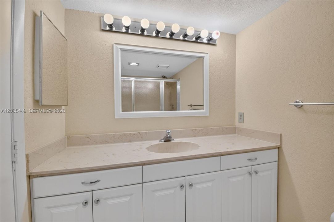 2nd Bathroom