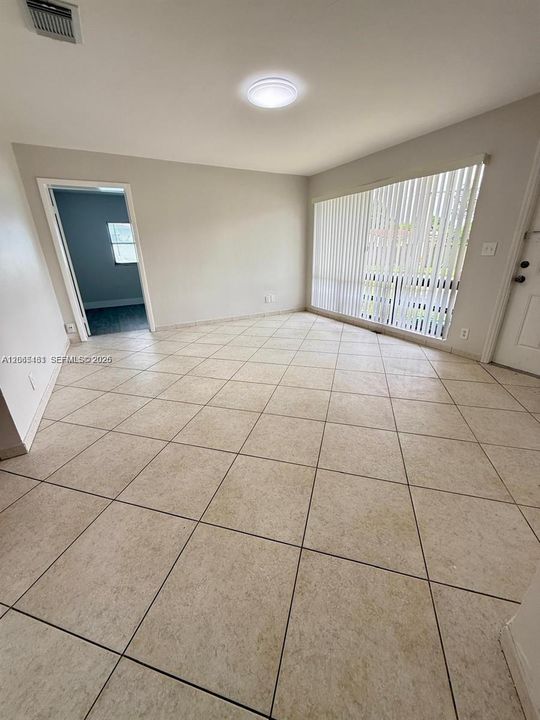 For Rent: $3,500 (4 beds, 2 baths, 1536 Square Feet)