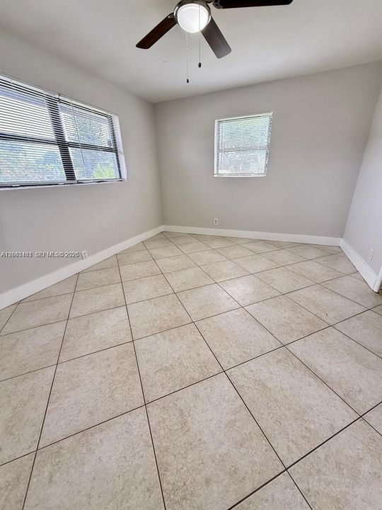 For Rent: $3,500 (4 beds, 2 baths, 1536 Square Feet)