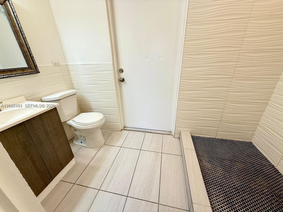 For Rent: $3,500 (4 beds, 2 baths, 1536 Square Feet)
