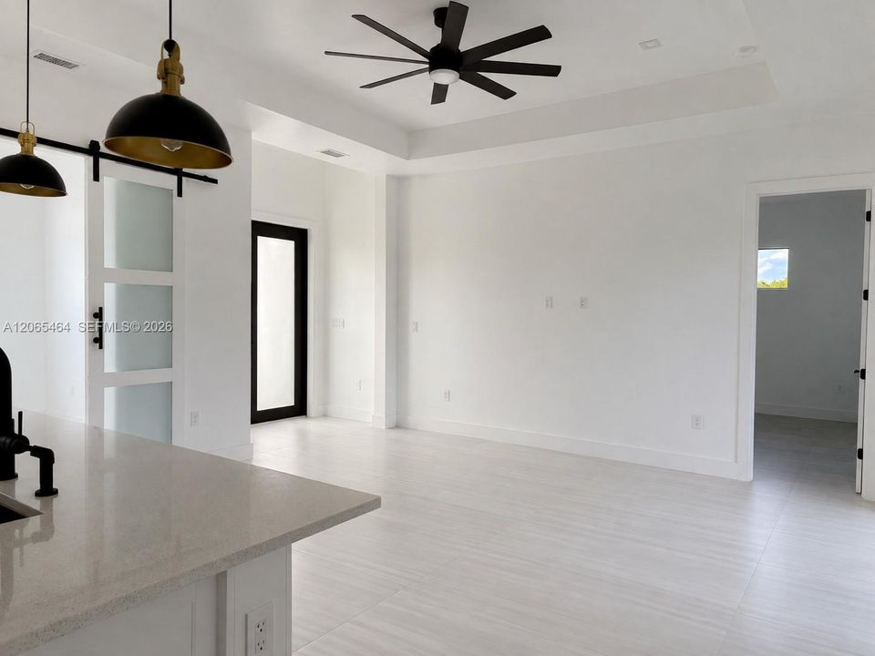 En Venta: $395,900 (3 camas, 2 baños, 0 Pies cuadrados)