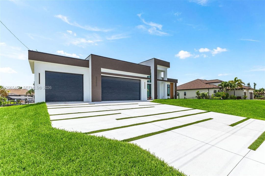 For Sale: $999,900 (4 beds, 3 baths, 0 Square Feet)