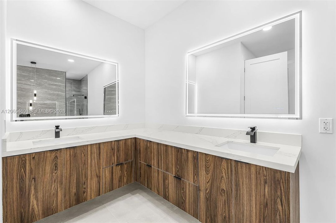For Sale: $999,900 (4 beds, 3 baths, 0 Square Feet)