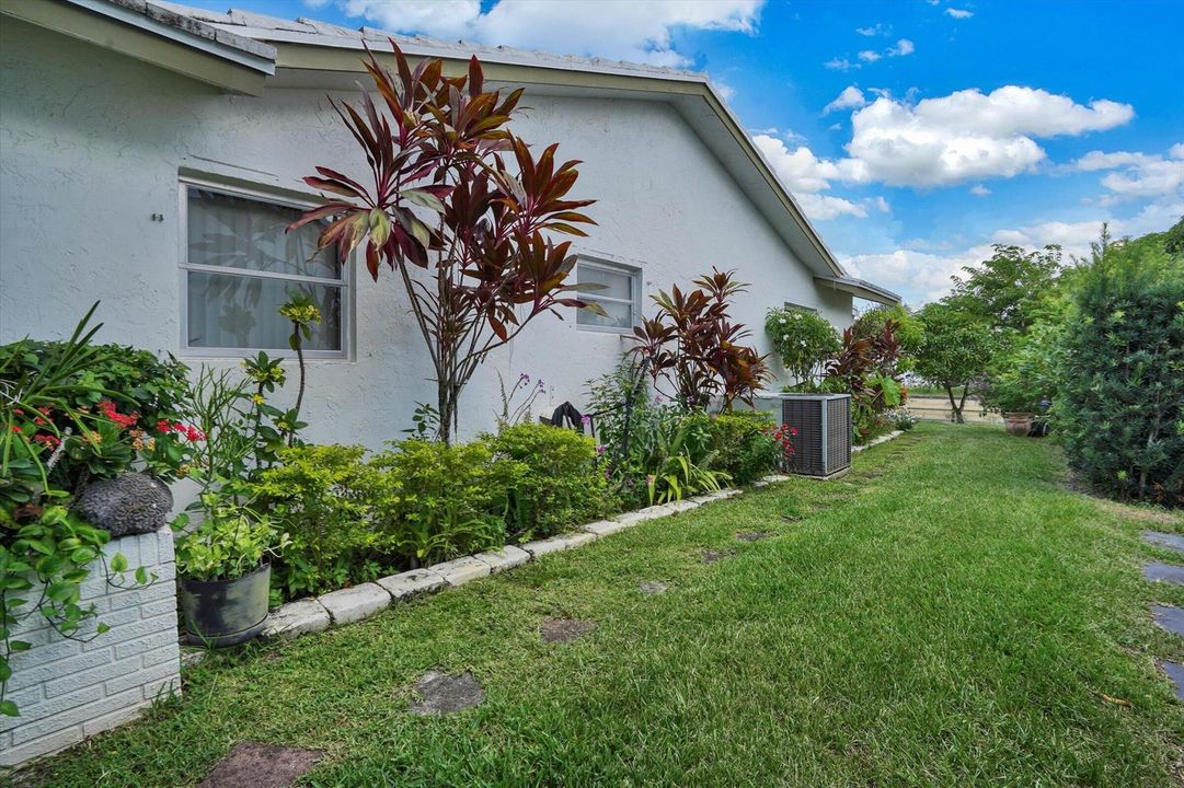 30-7107 NW 73rd St-30