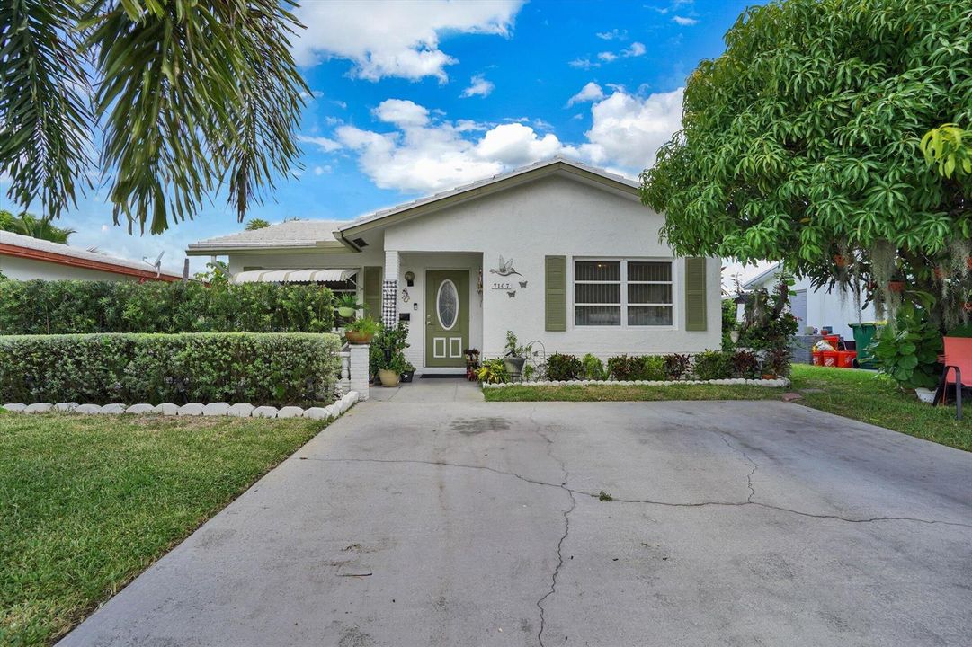 35-7107 NW 73rd St-35