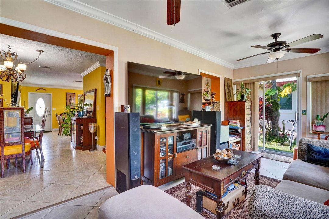 11-7107 NW 73rd St-11