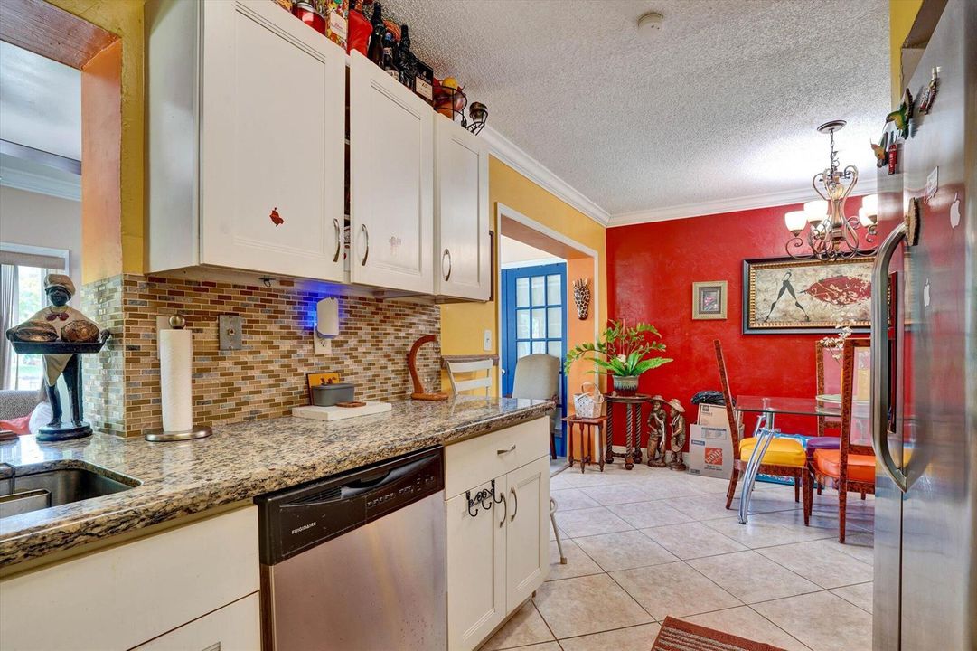 17-7107 NW 73rd St-17