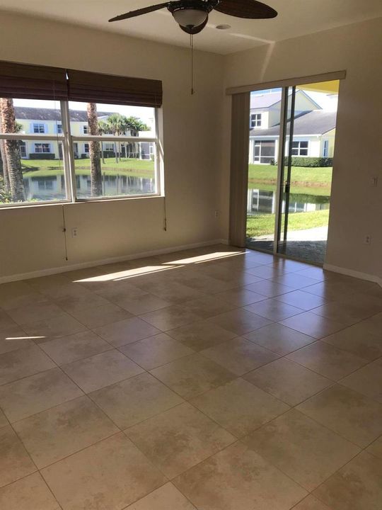 601 Mariner Bay living room with water v