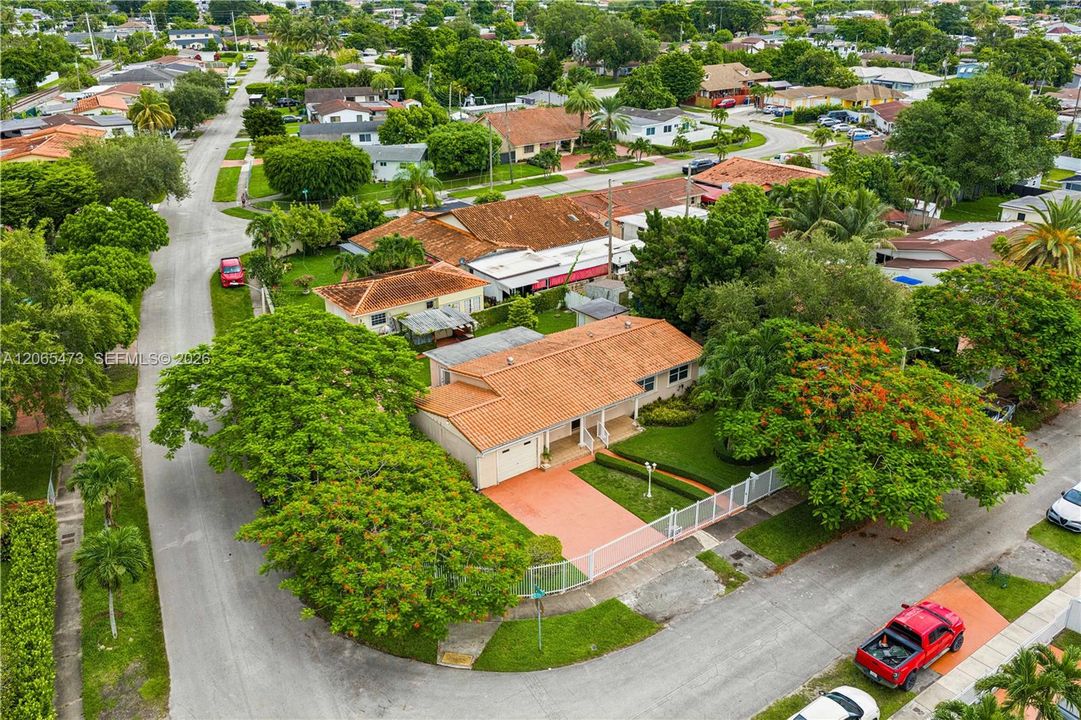 For Sale: $739,500 (4 beds, 2 baths, 1534 Square Feet)