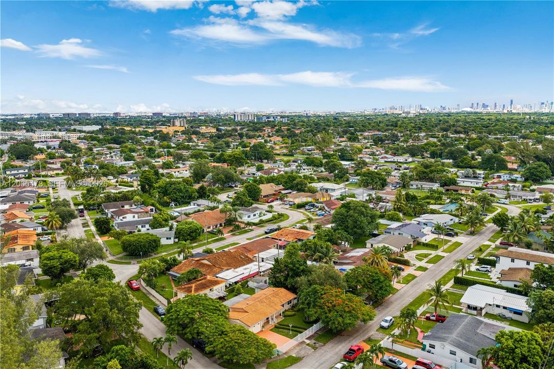 For Sale: $739,500 (4 beds, 2 baths, 1534 Square Feet)