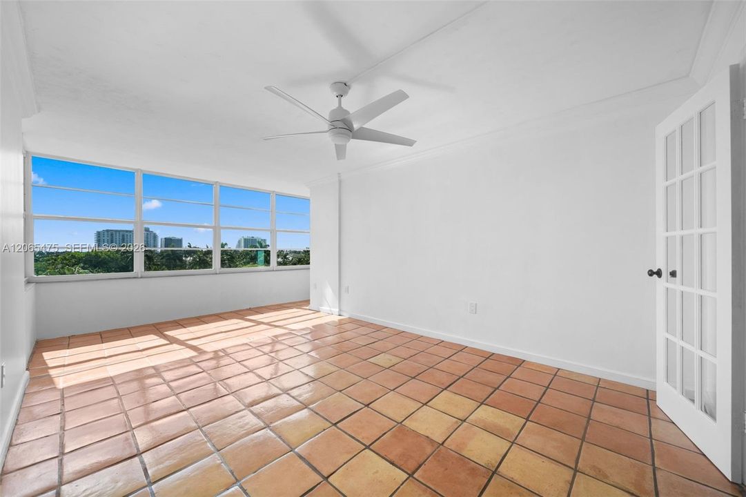 East Facing Office/ Lounge