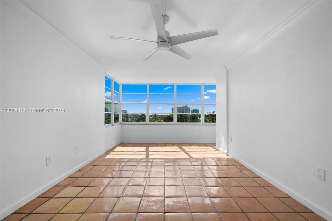 East Facing Office/Lounge