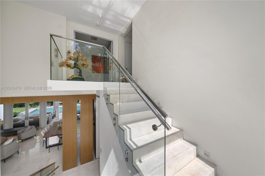 For Sale: $5,650,000 (7 beds, 7 baths, 5452 Square Feet)
