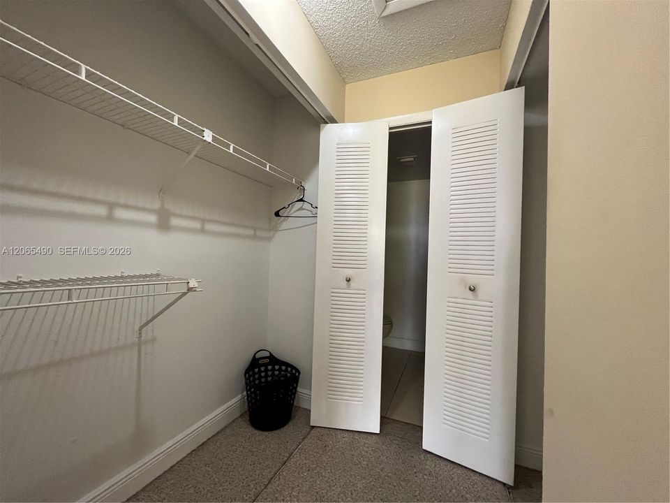 Activo con contrato: $1,700 (1 camas, 1 baños, 615 Pies cuadrados)