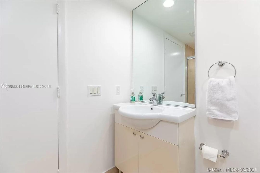Active With Contract: $6,000 (2 beds, 2 baths, 1458 Square Feet)