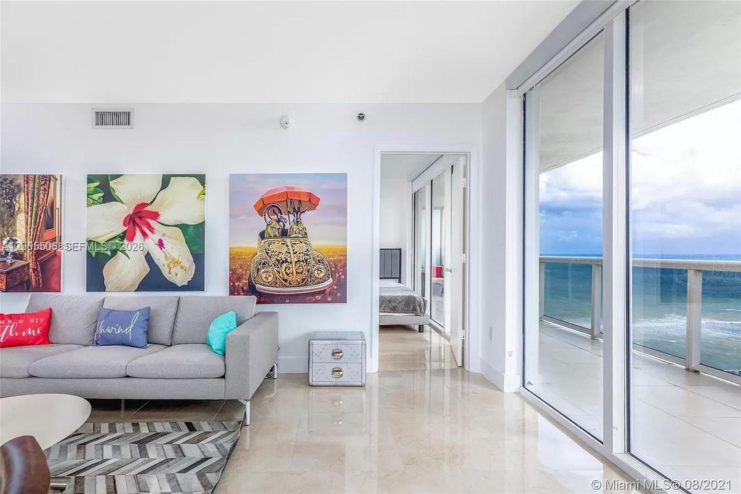 Active With Contract: $6,000 (2 beds, 2 baths, 1458 Square Feet)