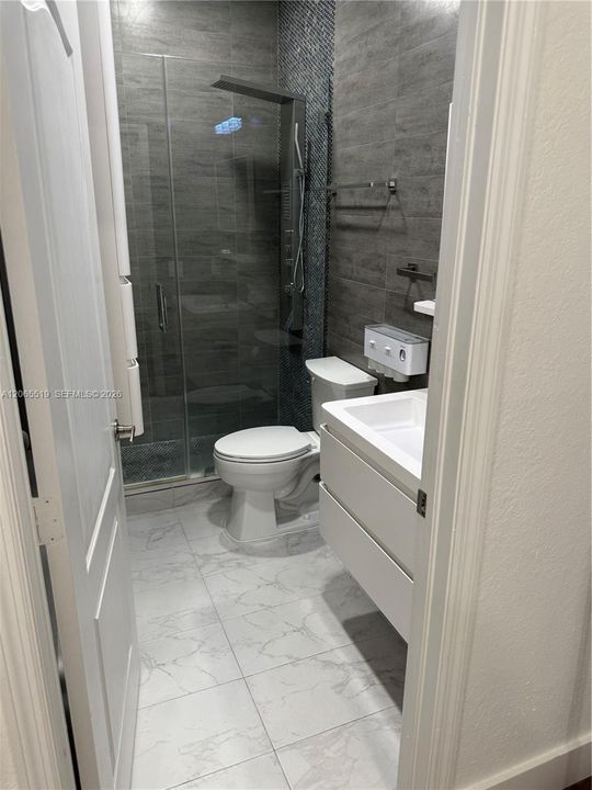 Recently Rented: $3,350 (3 beds, 2 baths, 1812 Square Feet)