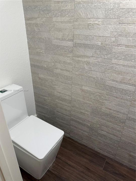 Recently Rented: $3,350 (3 beds, 2 baths, 1812 Square Feet)
