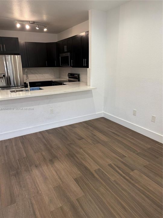 Recently Rented: $3,350 (3 beds, 2 baths, 1812 Square Feet)