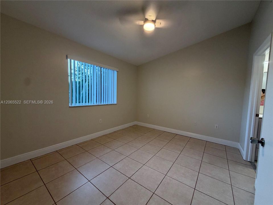 For Rent: $1,900 (2 beds, 2 baths, 815 Square Feet)
