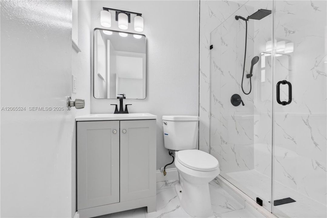 En Venta: $489,900 (3 camas, 2 baños, 1438 Pies cuadrados)