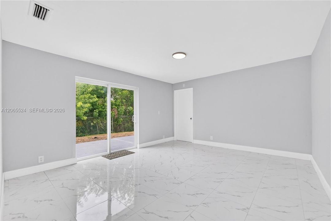 En Venta: $489,900 (3 camas, 2 baños, 1438 Pies cuadrados)