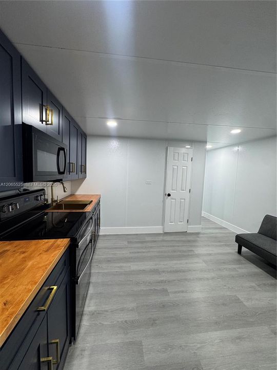 For Rent: $1,650 (1 beds, 1 baths, 500 Square Feet)