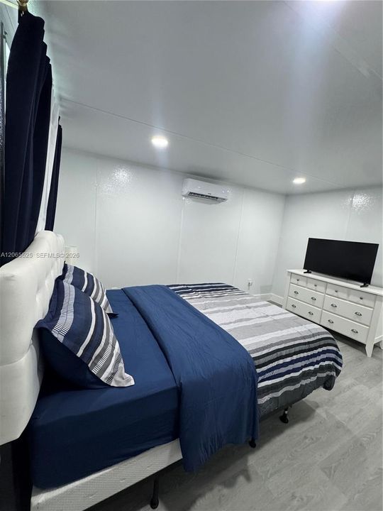 For Rent: $1,650 (1 beds, 1 baths, 500 Square Feet)