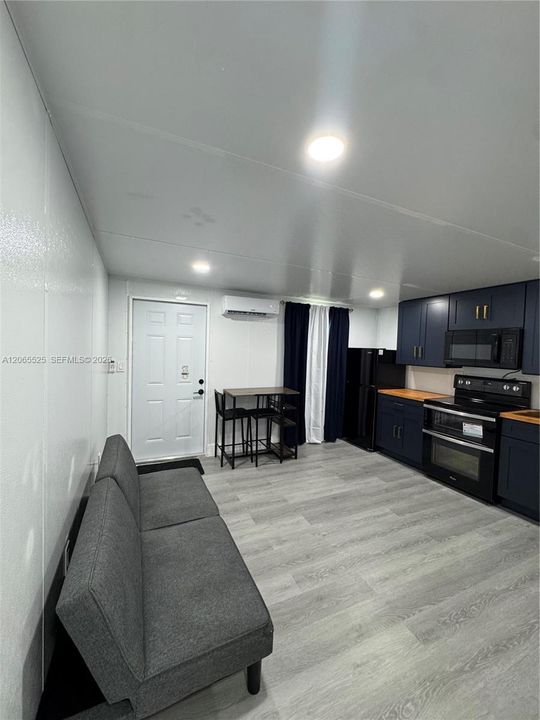 For Rent: $1,650 (1 beds, 1 baths, 500 Square Feet)