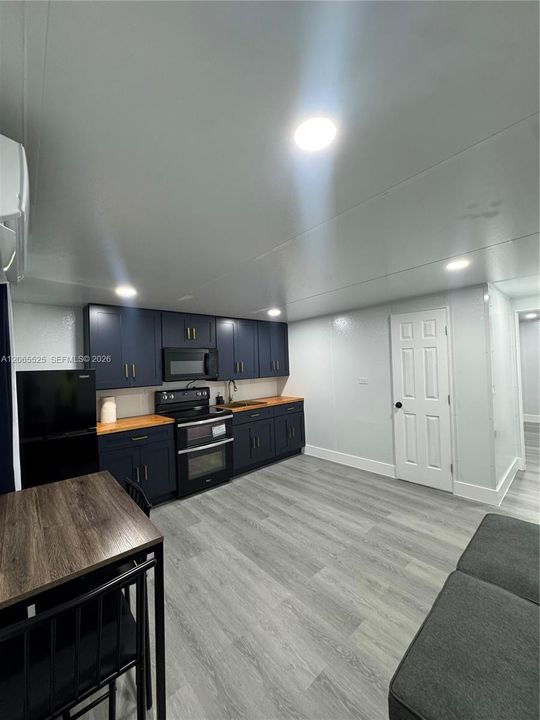 For Rent: $1,650 (1 beds, 1 baths, 500 Square Feet)