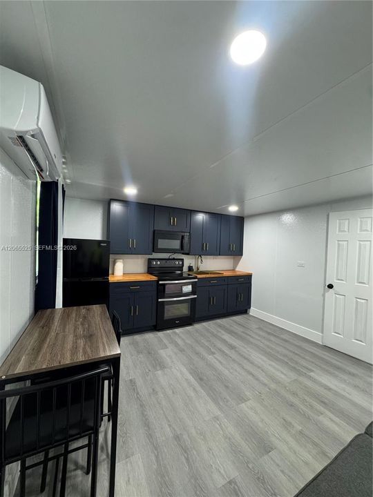 For Rent: $1,650 (1 beds, 1 baths, 500 Square Feet)