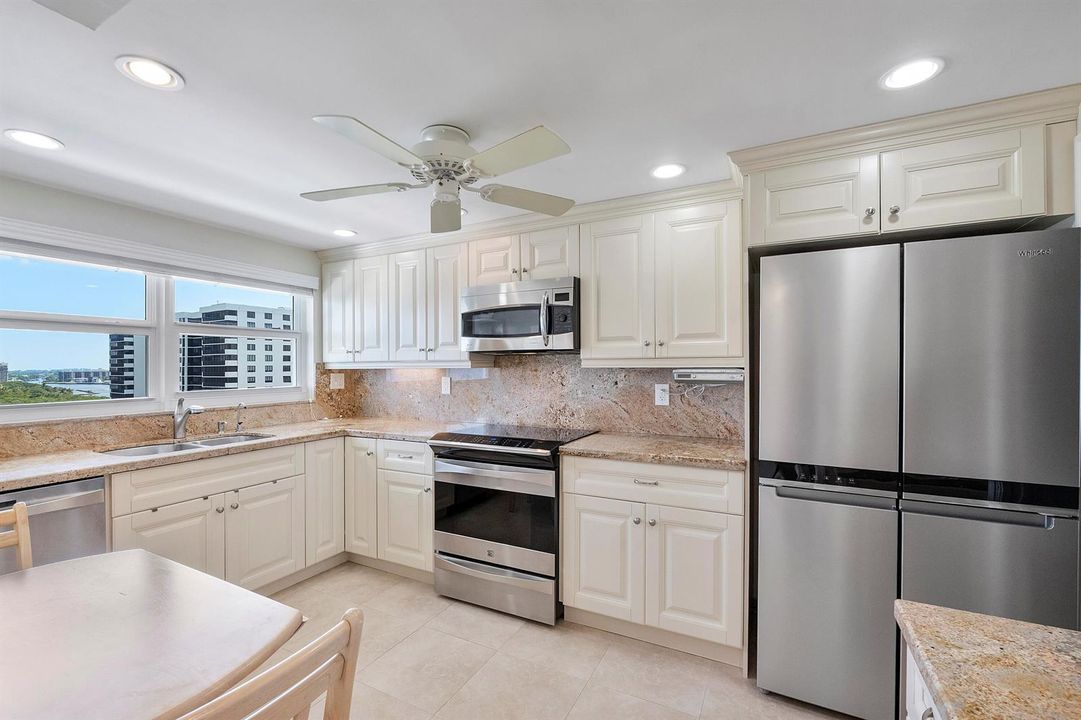 3300 S Ocean Blvd u1021_004