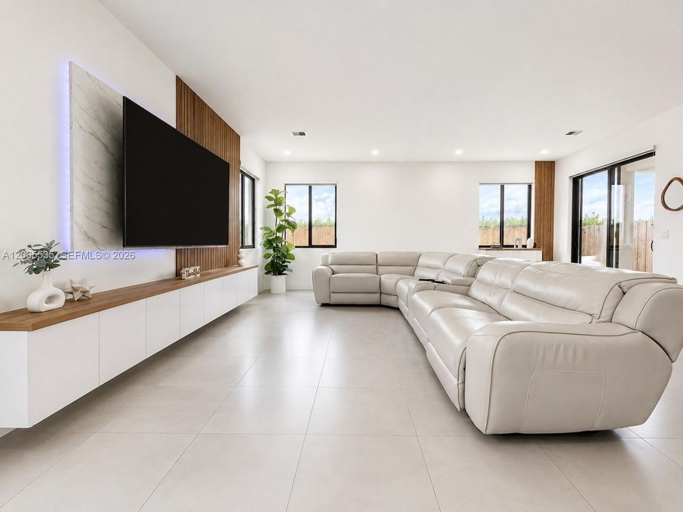 For Sale: $767,000 (4 beds, 3 baths, 2534 Square Feet)