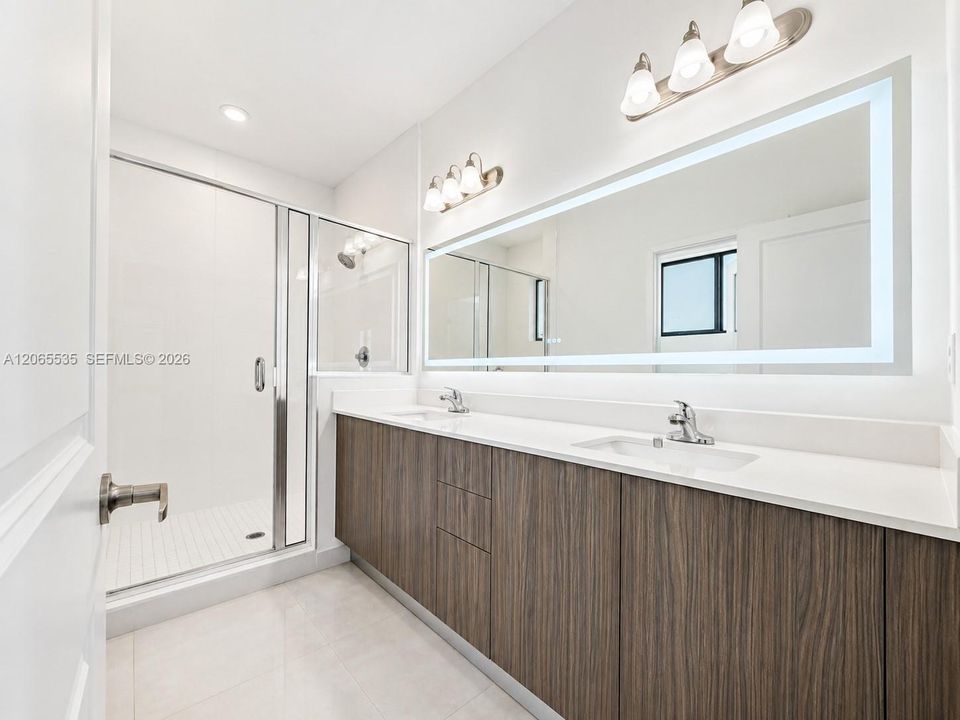 For Sale: $767,000 (4 beds, 3 baths, 2534 Square Feet)