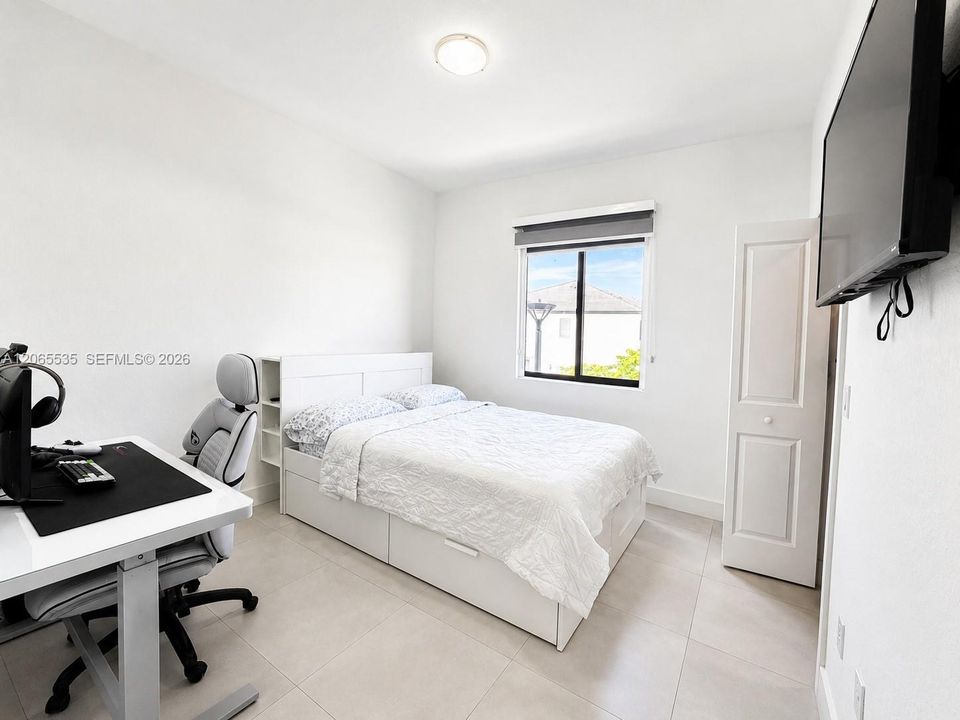 For Sale: $767,000 (4 beds, 3 baths, 2534 Square Feet)