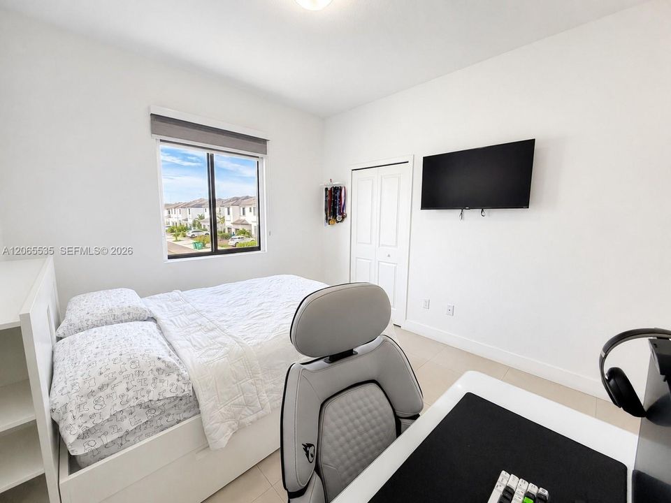 For Sale: $767,000 (4 beds, 3 baths, 2534 Square Feet)