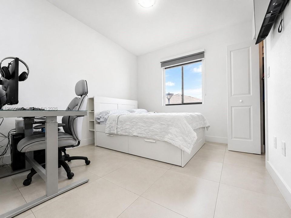 For Sale: $767,000 (4 beds, 3 baths, 2534 Square Feet)