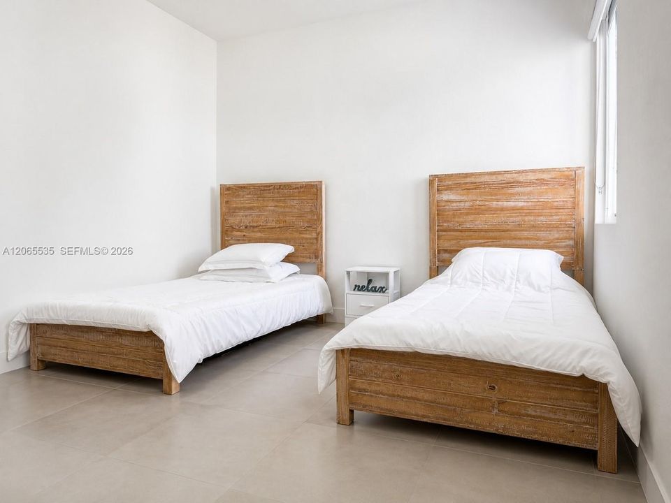 For Sale: $767,000 (4 beds, 3 baths, 2534 Square Feet)